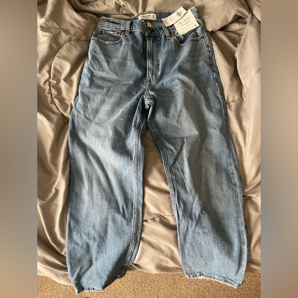 NWT Abercrombie Curve Love The Ankle Straight size 30/10 SHORT